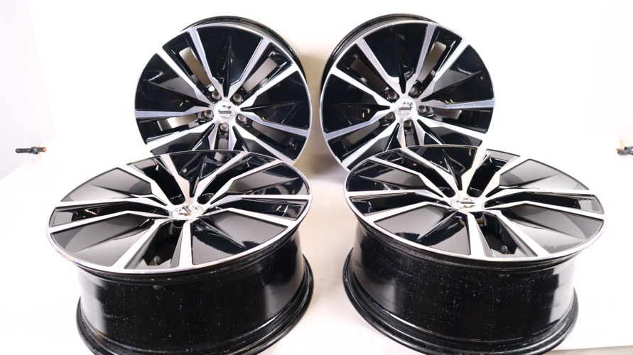 VOLVO XC90 II FELGI ALUMINIOWE 19X8.0 31680216