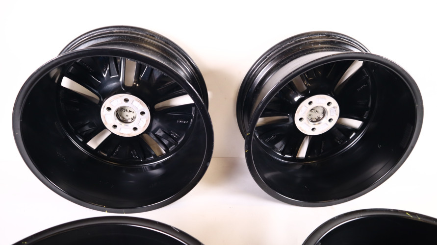 VOLVO XC90 II FELGI ALUMINIOWE 19X8.0 31680216