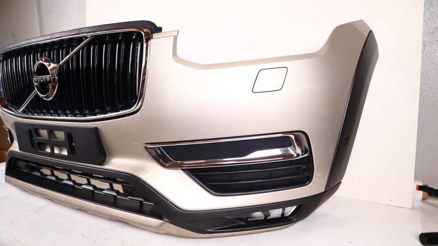 VOLVO XC90 II ZDERZAK PRZÓD