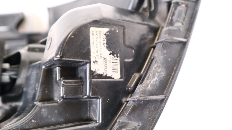 VOLVO XC90 II LAMPA PRAWA TYŁ 3222882