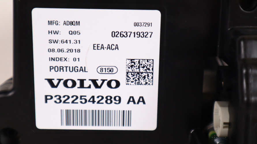 VOLVO XC90 II 2.0 D5 LICZNIK ZEGAR ZEGARY P32254289AA
