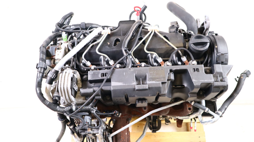 VOLVO V70 II 2.4 D5 SILNIK D5244T5
