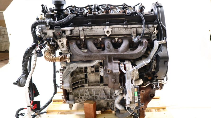 VOLVO V70 II 2.4 D5 SILNIK D5244T4
