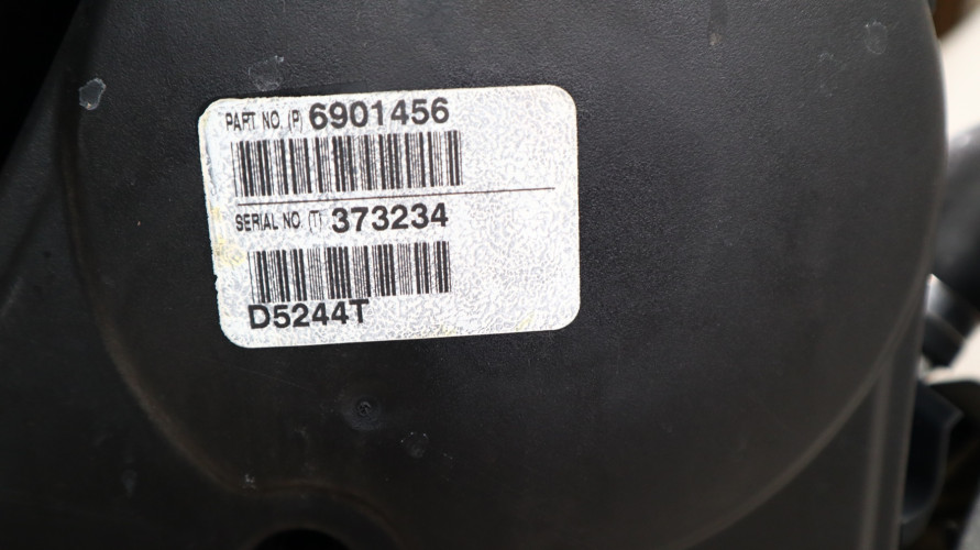 VOLVO V70 II 2.4 D5 SILNIK D5244T5