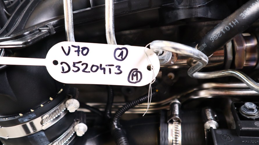 VOLVO V70 III 2.0 SILNIK D5204T3