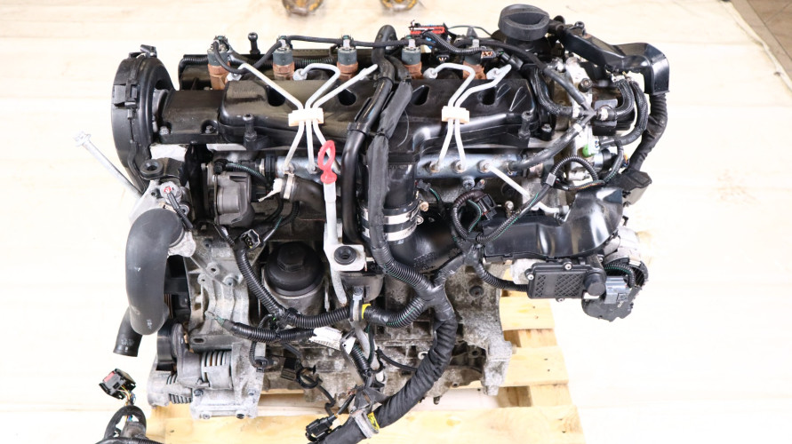 VOLVO V50 2.4 D5 SILNIK D5244T13