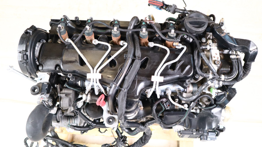 VOLVO V50 2.4 D5 SILNIK D5244T13