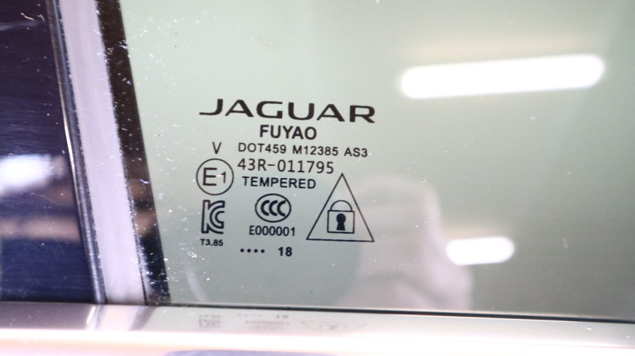JAGUAR I-PACE DRZWI PRAWE TYŁ