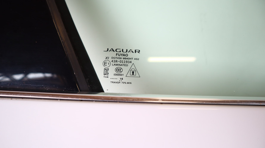 JAGUAR I-PACE DRZWI PRAWE PRZÓD