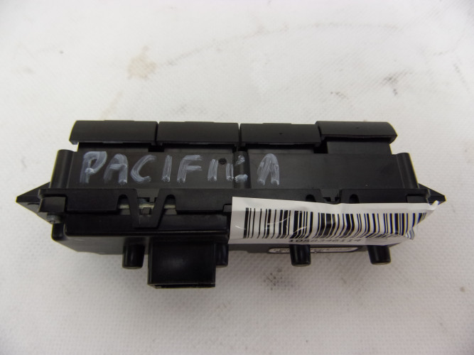 CHRYSLER PACIFICA 16- PRZYCISKI PANEL FOTELA 68234024AA