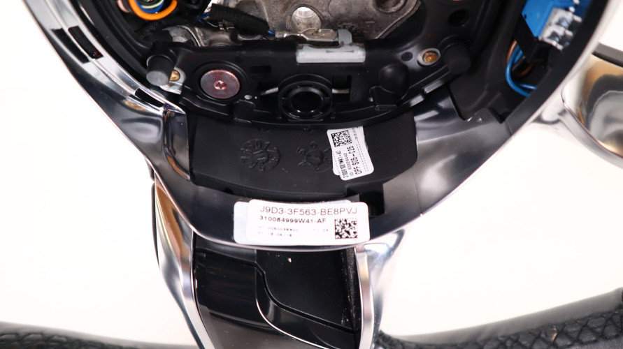 JAGUAR I-PACE X590  KIEROWNICA WIELOFUNKCYJNA J9D3-3F563-BE8PVJ