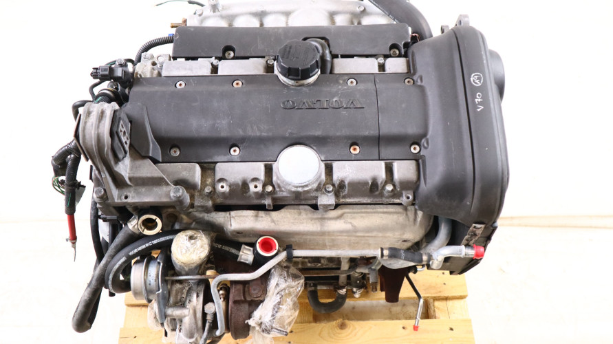 VOLVO V70 2.5 T SILNIK B5254T2