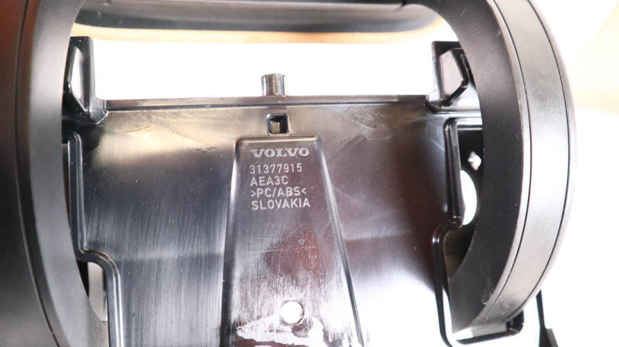 VOLVO XC90 II PODŁOKIETNIK TUNELU ŚRODKOWEGO 31377885, 31377915