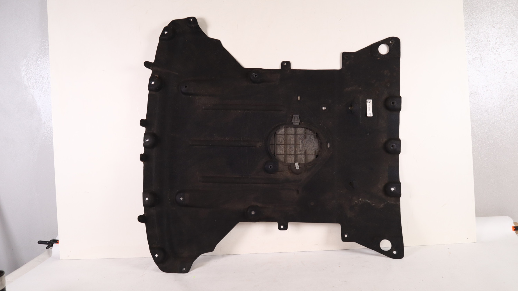 JEEP GRAND CHEROKEE WL 2.0T OSŁONA POD SILNIK 68465356AC
