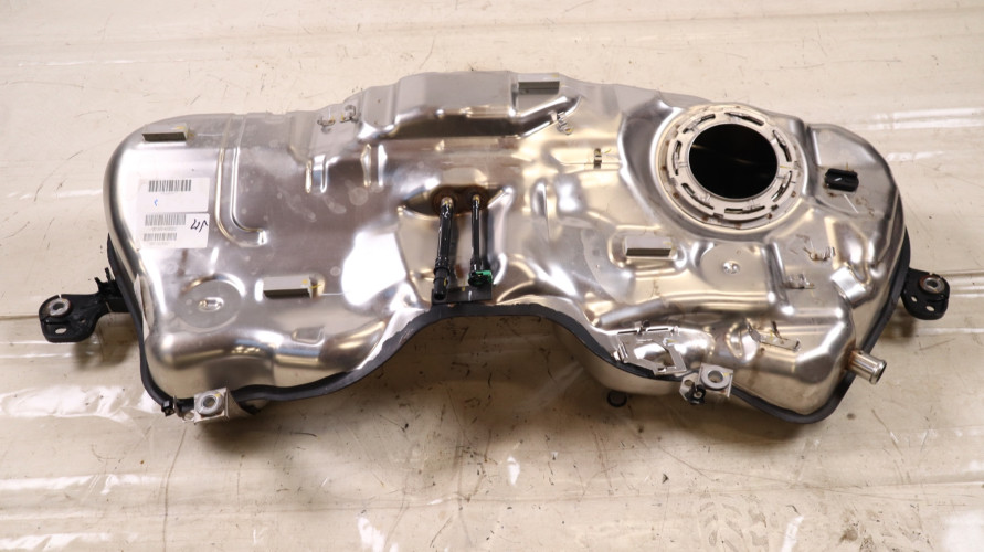 VOLVO XC60 II 2.0 T8 ZBIORNIK PALIWA 32203577