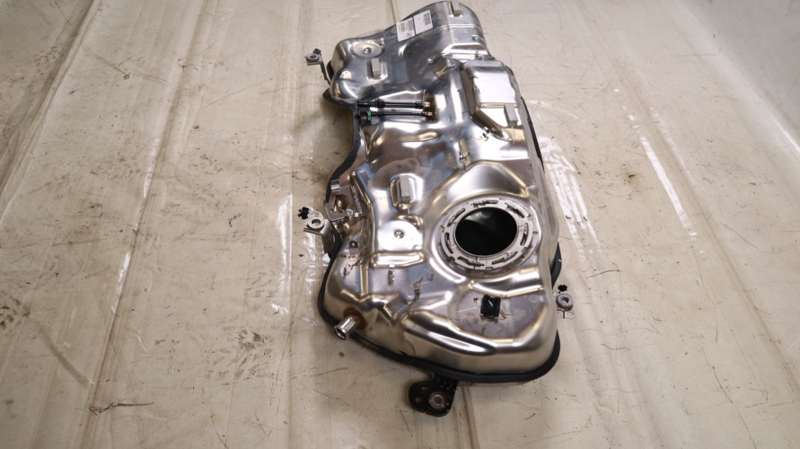 VOLVO XC60 II 2.0 T8 ZBIORNIK PALIWA 32203577