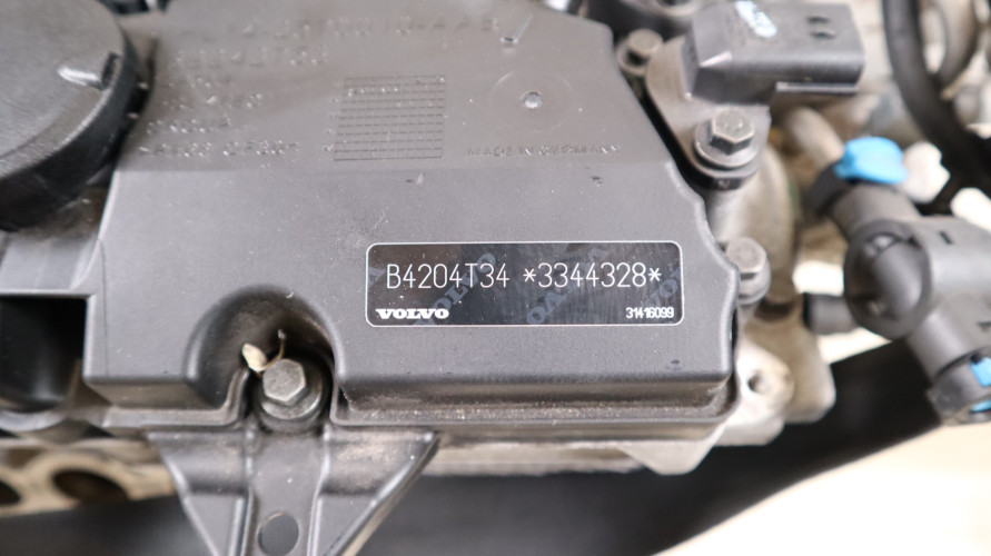 VOLVO XC60 II 2.0 T8 SILNIK B4204T34, 3344328