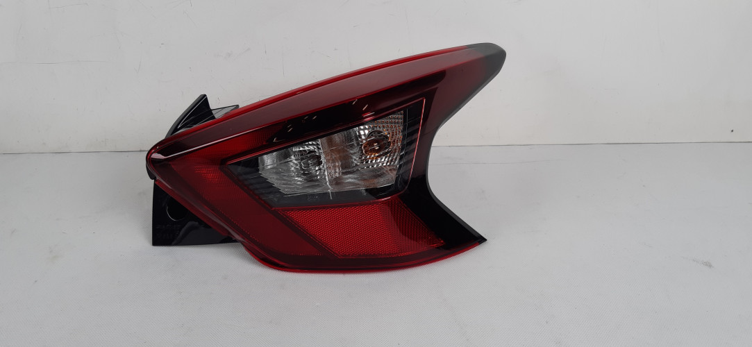 NISSAN MICRA K14 16-22 LAMPA PRAWA TYŁ 220-18727