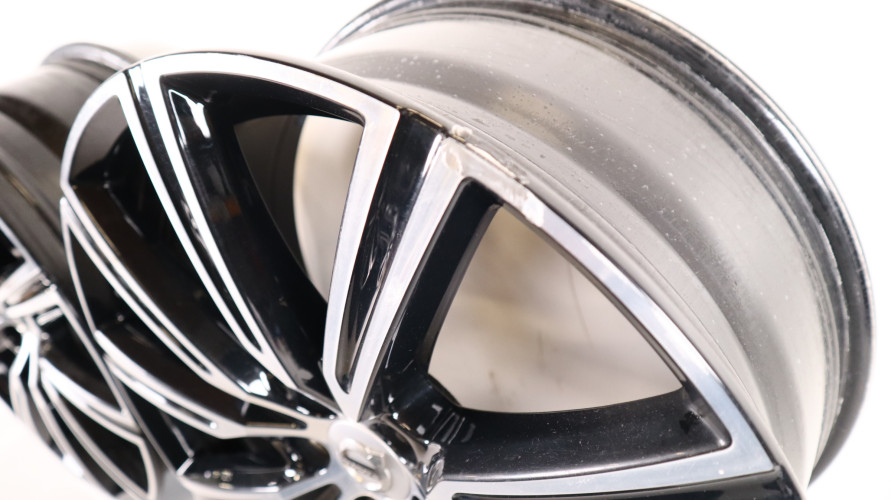 VOLVO XC60 II FELGI ALUMINIOWE 19X7.5 31680357