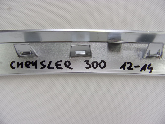 CHRYSLER 300C 11-14  LISTWA ZDERZAKA TYŁ 68184270