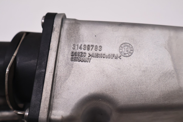 VOLVO V60 II 2.0 T6 PLUG IN HYBRID SPRĘŻARKA KOMPRESOR 31437422, 31437477, 31439783
