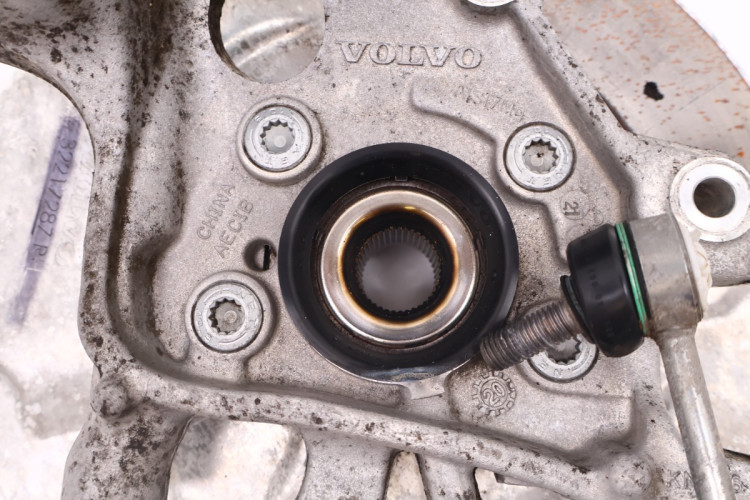 VOLVO V60 II 2.0 T6 PLUG IN HYBRID PIASTA ZWROTNICA PRAWA TYŁ 31476232, 32217287