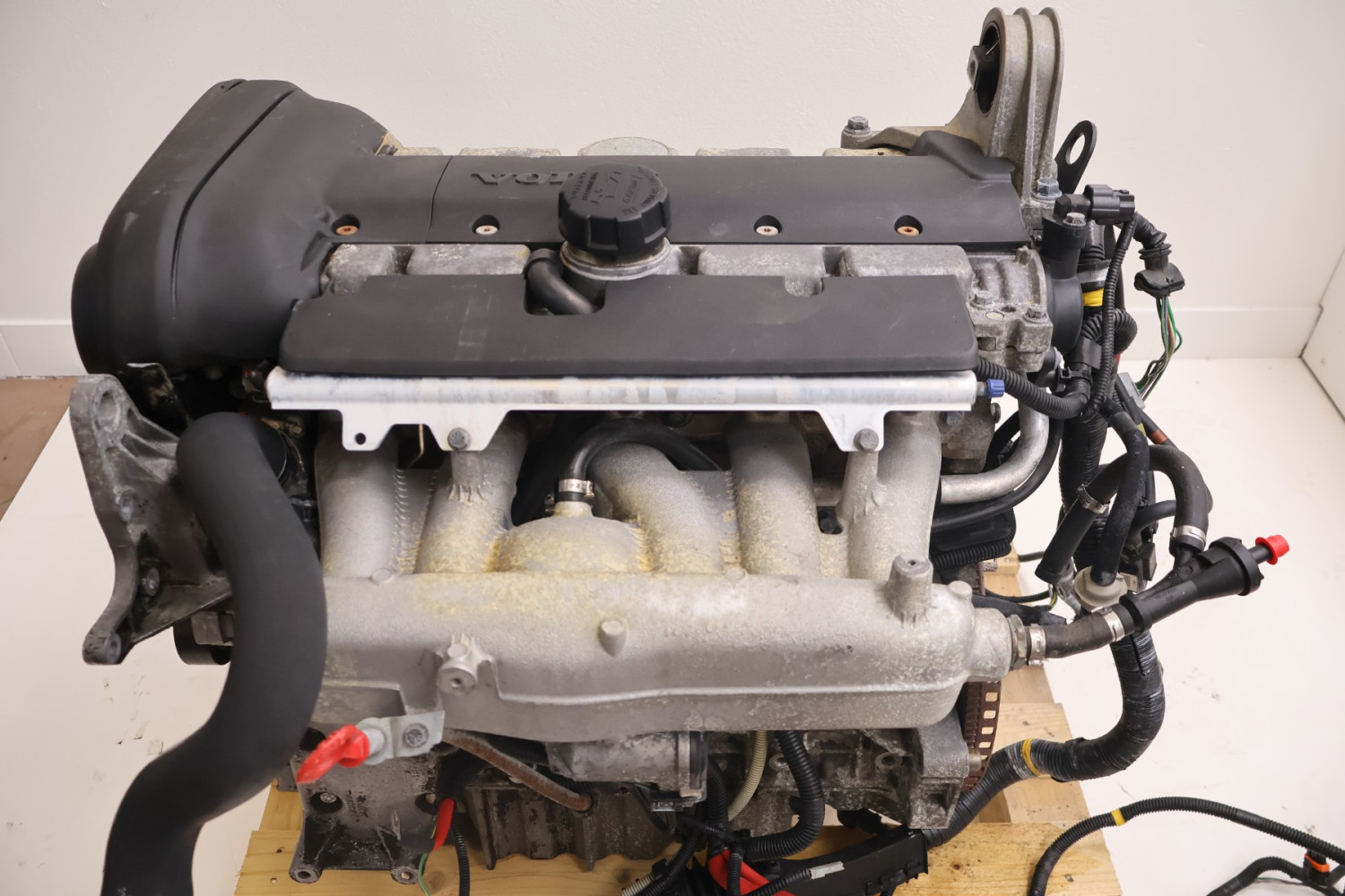 VOLVO V70 XC70 S60 2.5 T SILNIK B5254T2