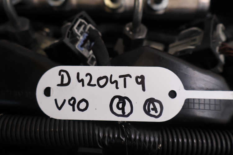 VOLVO V90 V70 2.0 D3 SILNIK D4204T9
