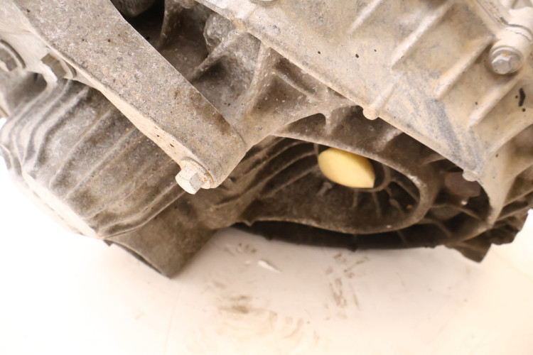 VOLVO V70 2.4 D5 SKRZYNIA BIEGÓW MANUALNA 9G9R7002JA, T1GG4