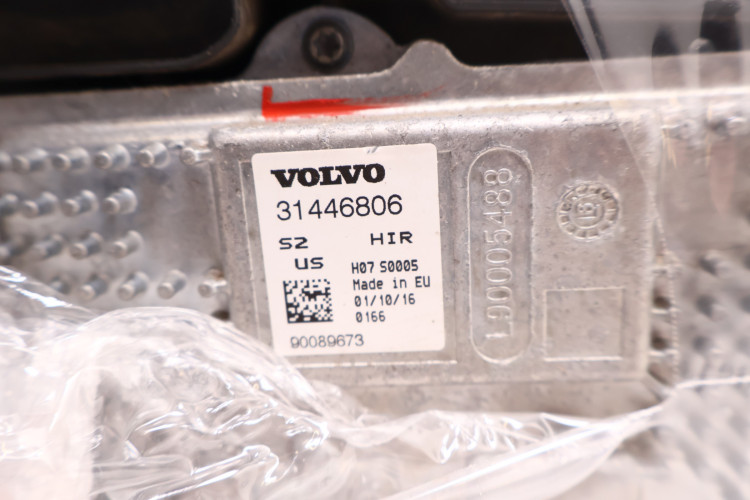 VOLVO XC90 II LAMPA PRAWA PRZÓD USA 31656989, 31446806, 31468410