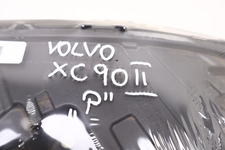 VOLVO XC90 II LAMPA PRAWA PRZÓD USA 31656989, 31446806, 31468410