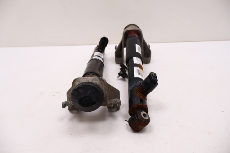 VOLVO XC90 II 2.0 T8 AMORTYZATORY TYŁ 31658386, 31658387, 31658385
