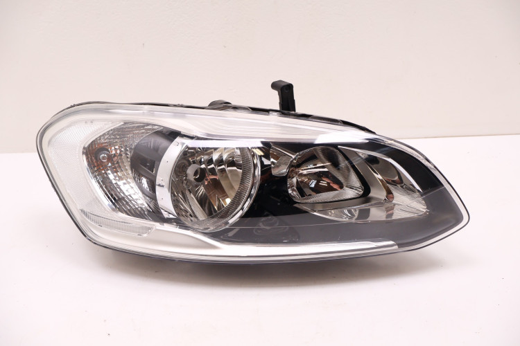 VOLVO XC60 I LIFT LAMPA PRAWA PRZÓD UK 31358112