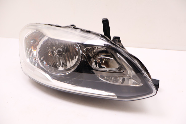 VOLVO XC60 I LIFT LAMPA PRAWA PRZÓD UK 31358112