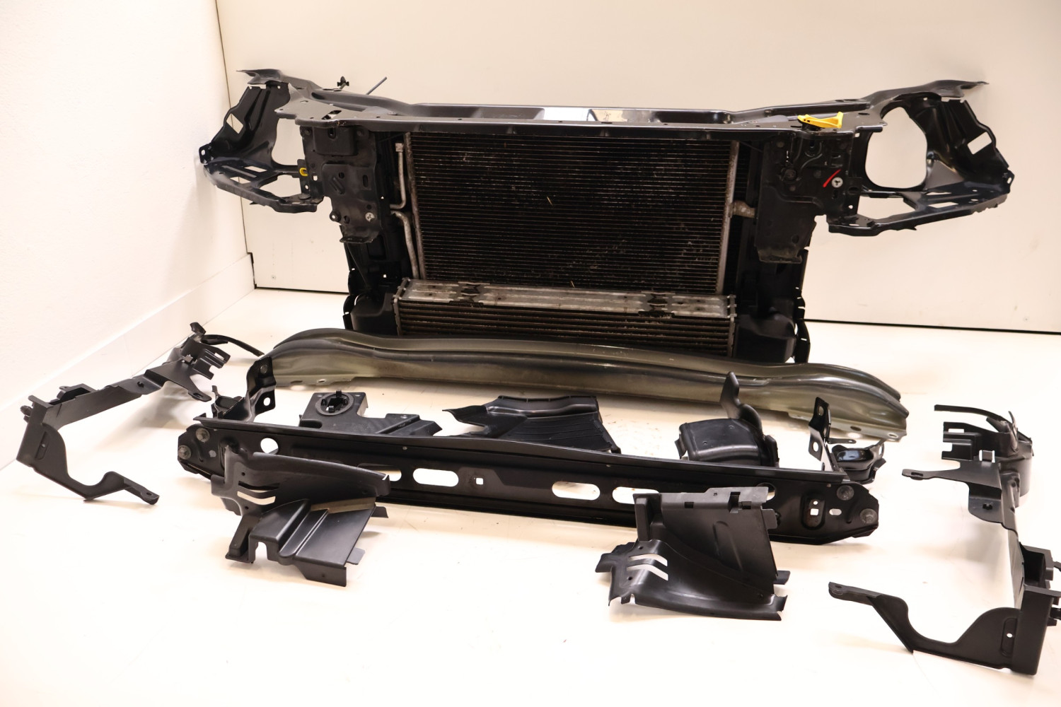 VOLVO XC60 I LIFT 2.0 D4 PAS PRZEDNI CHŁODNICE 31332027, 31338236, 31338823