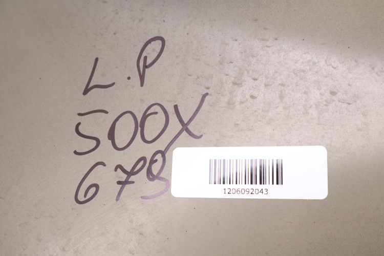 FIAT 500X BŁOTNIK LEWY PRZÓD 679