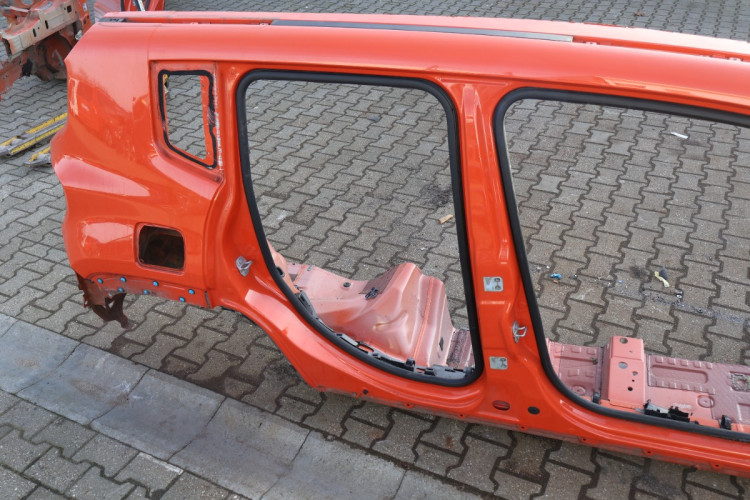 JEEP RENEGADE ĆWIARTKA BŁOTNIK PRAWA TYŁ 562