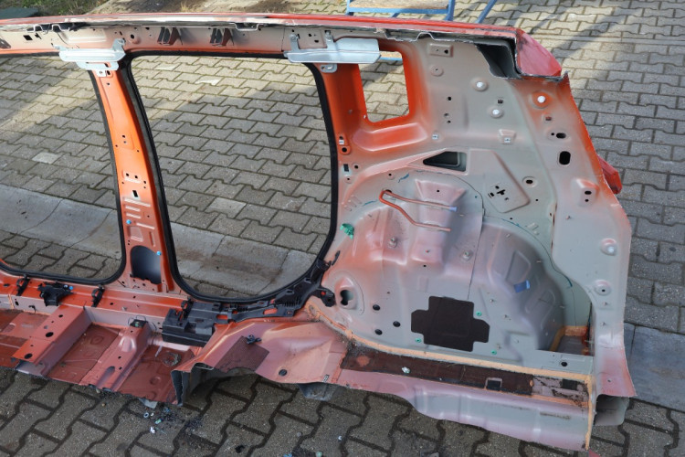 JEEP RENEGADE ĆWIARTKA BŁOTNIK PRAWA TYŁ 562