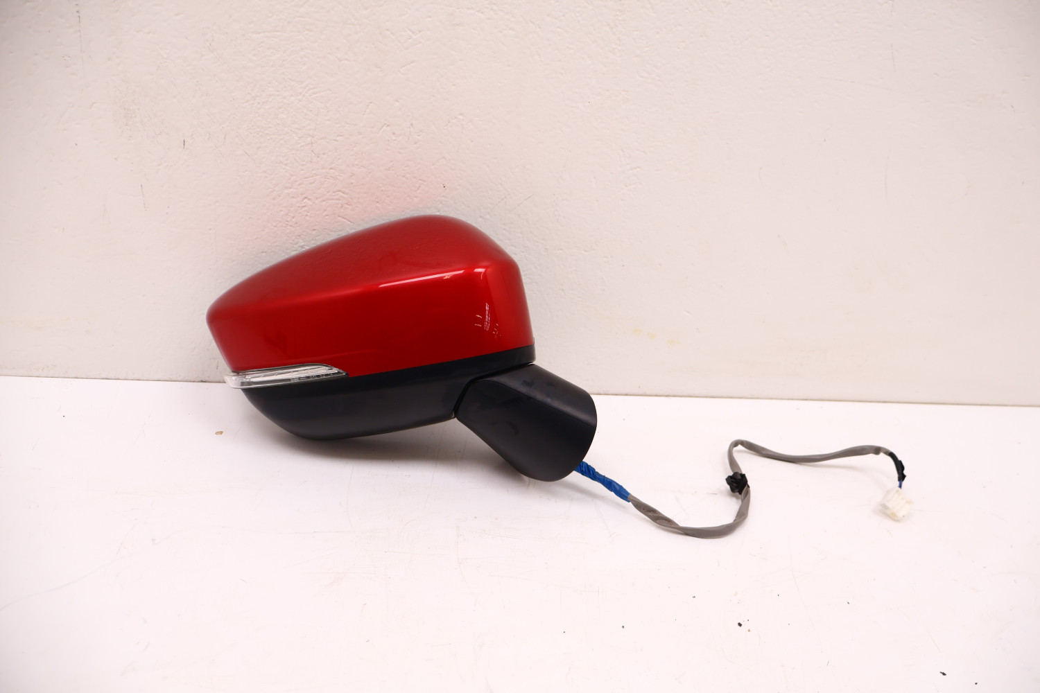 MITSUBISHI ECLIPSE CROSS LUSTERKO PRAWE P62 6 PIN