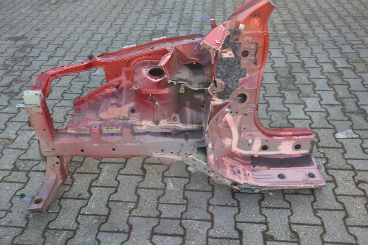 MITSUBISHI ECLIPSE CROSS ĆWIARTKA PRAWA PRZÓD P62