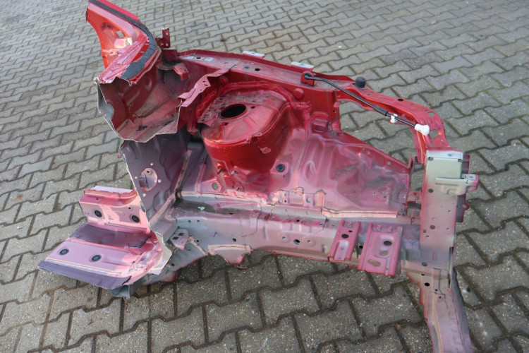 MITSUBISHI ECLIPSE CROSS ĆWIARTKA LEWA PRZÓD P62
