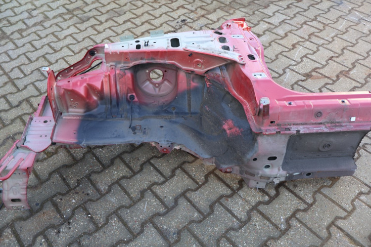 MITSUBISHI ECLIPSE CROSS ĆWIARTKA LEWA PRZÓD P62