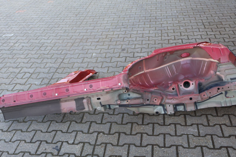 MITSUBISHI ECLIPSE CROSS ĆWIARTKA BŁOTNIK LEWA TYŁ P62