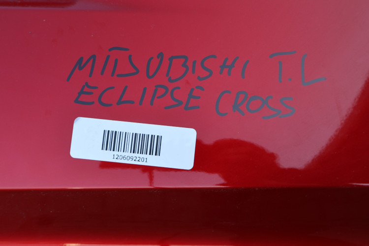 MITSUBISHI ECLIPSE CROSS ĆWIARTKA BŁOTNIK LEWA TYŁ P62