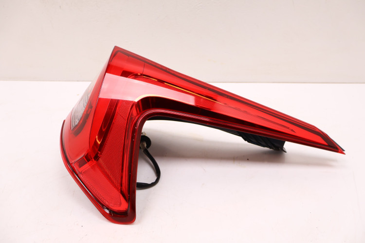 MITSUBISHI ECLIPSE CROSS LAMPA PRAWA TYŁ
