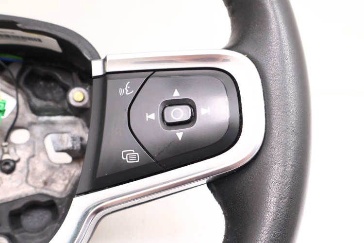 VOLVO XC40 KIEROWNICA WIELOFUNKCYJNA 32227629