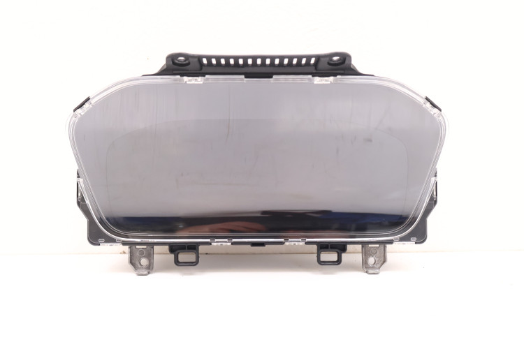 VOLVO XC40 2.0 D4 LICZNIK ZEGAR ZEGARY 32311165