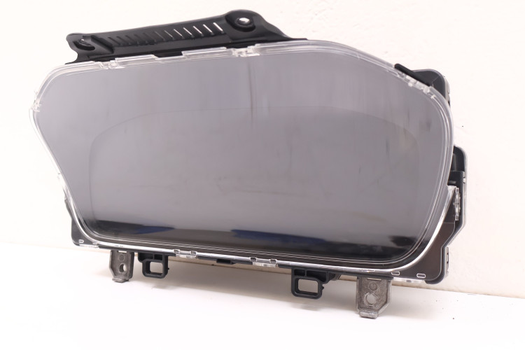 VOLVO XC40 2.0 D4 LICZNIK ZEGAR ZEGARY 32311165