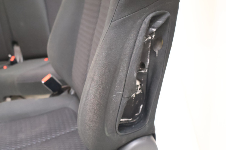 MITSUBISHI ECLIPSE CROSS FOTEL FOTELE KANAPA