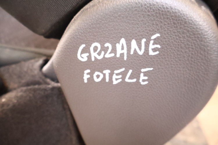 MITSUBISHI ECLIPSE CROSS FOTEL FOTELE KANAPA